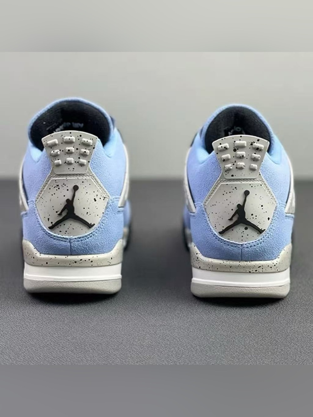 👀 New - Air Jordan 4 Retro University Blue - Picture 4 of 6